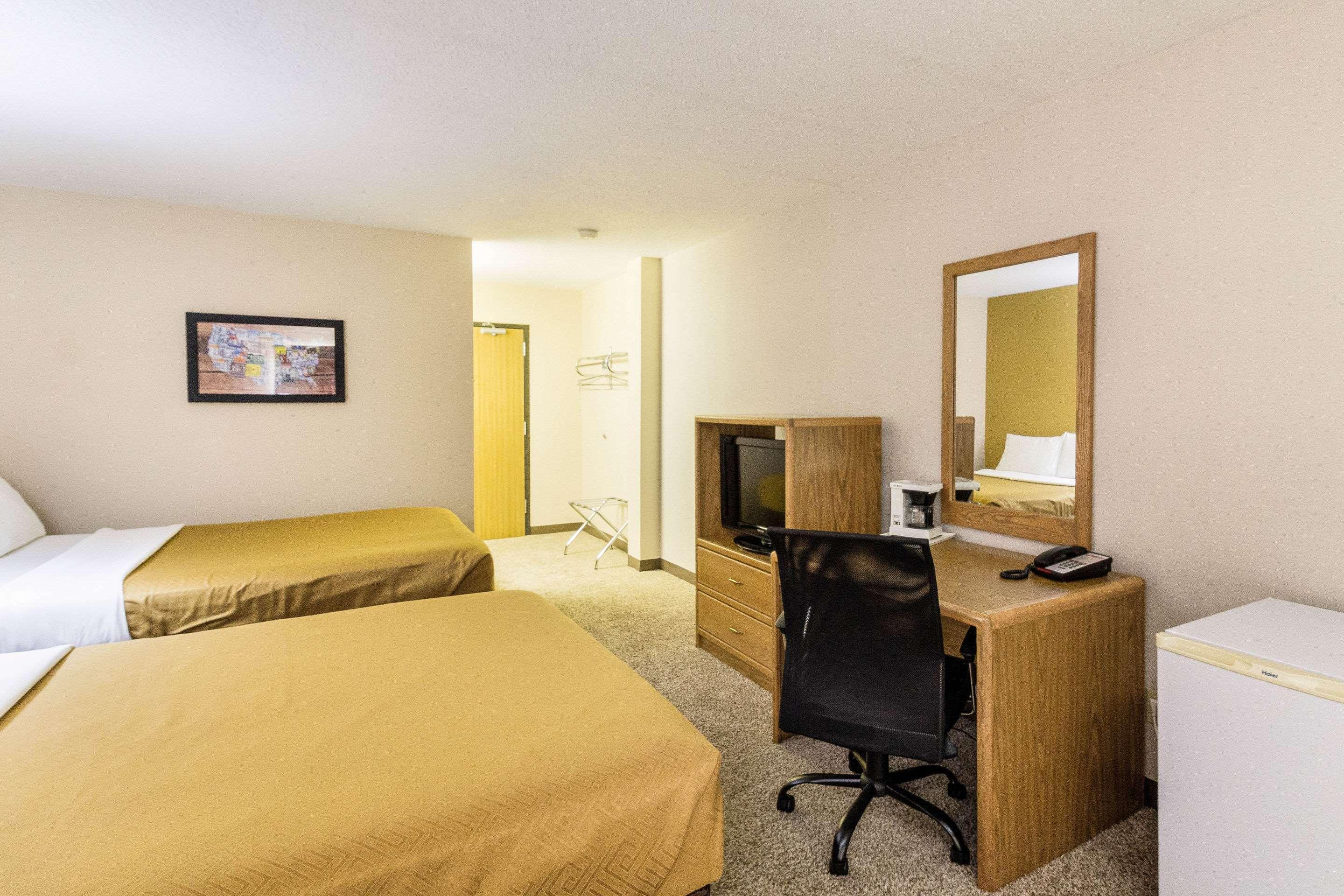 Econo Lodge - Valley City מראה חיצוני תמונה
