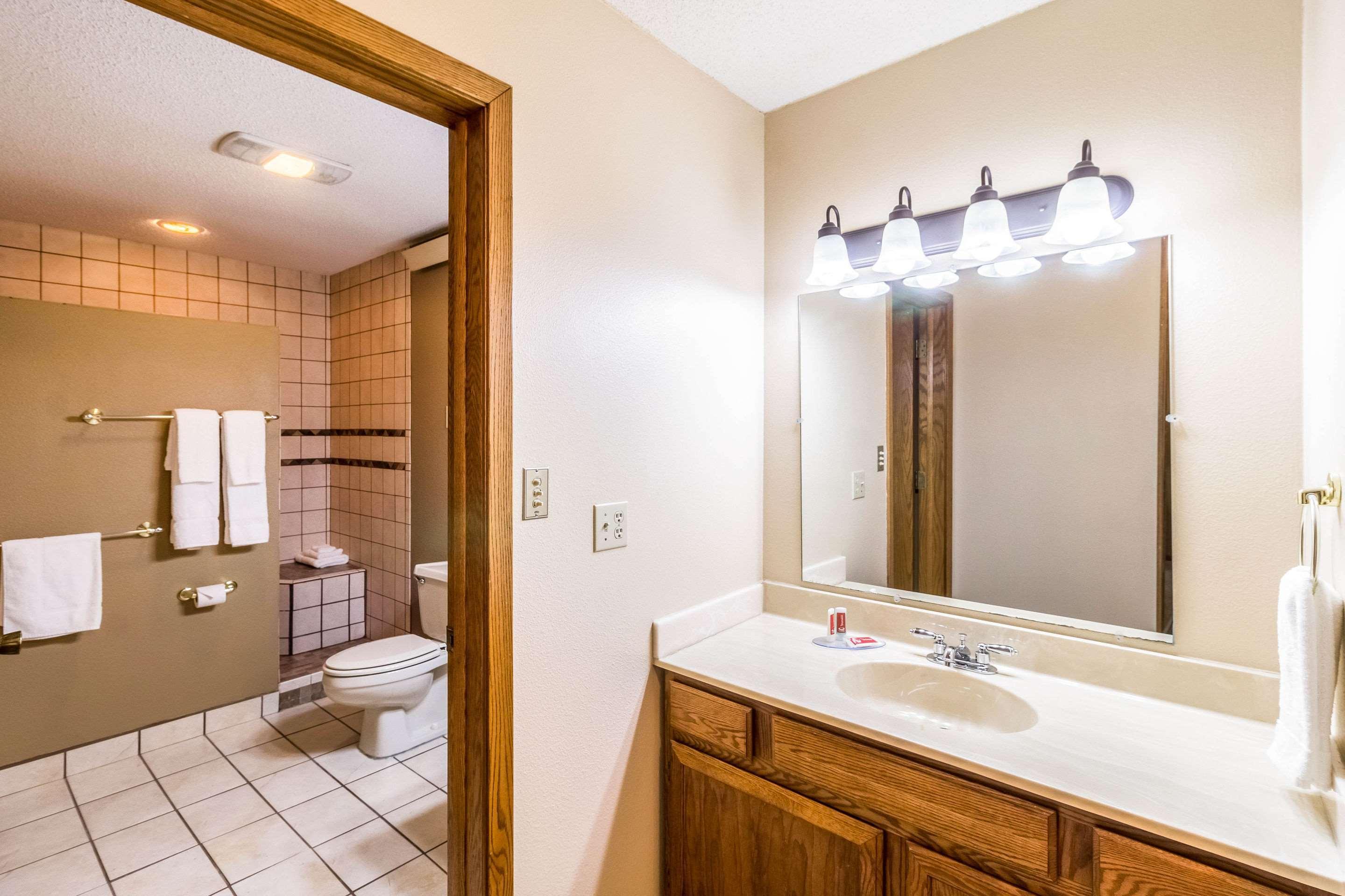 Econo Lodge - Valley City מראה חיצוני תמונה