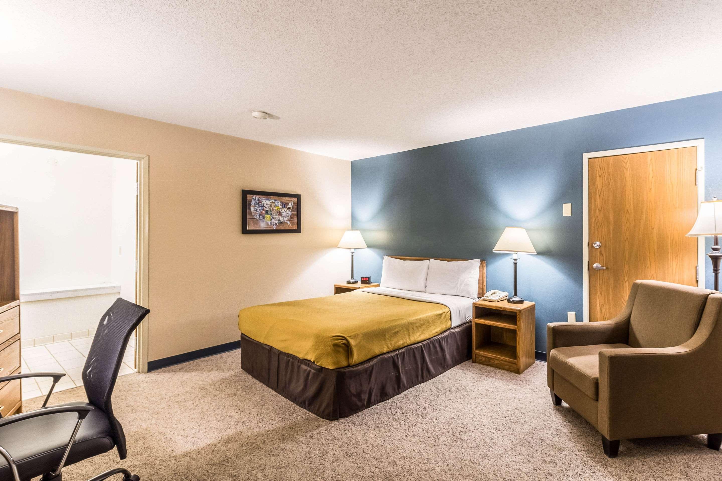 Econo Lodge - Valley City מראה חיצוני תמונה