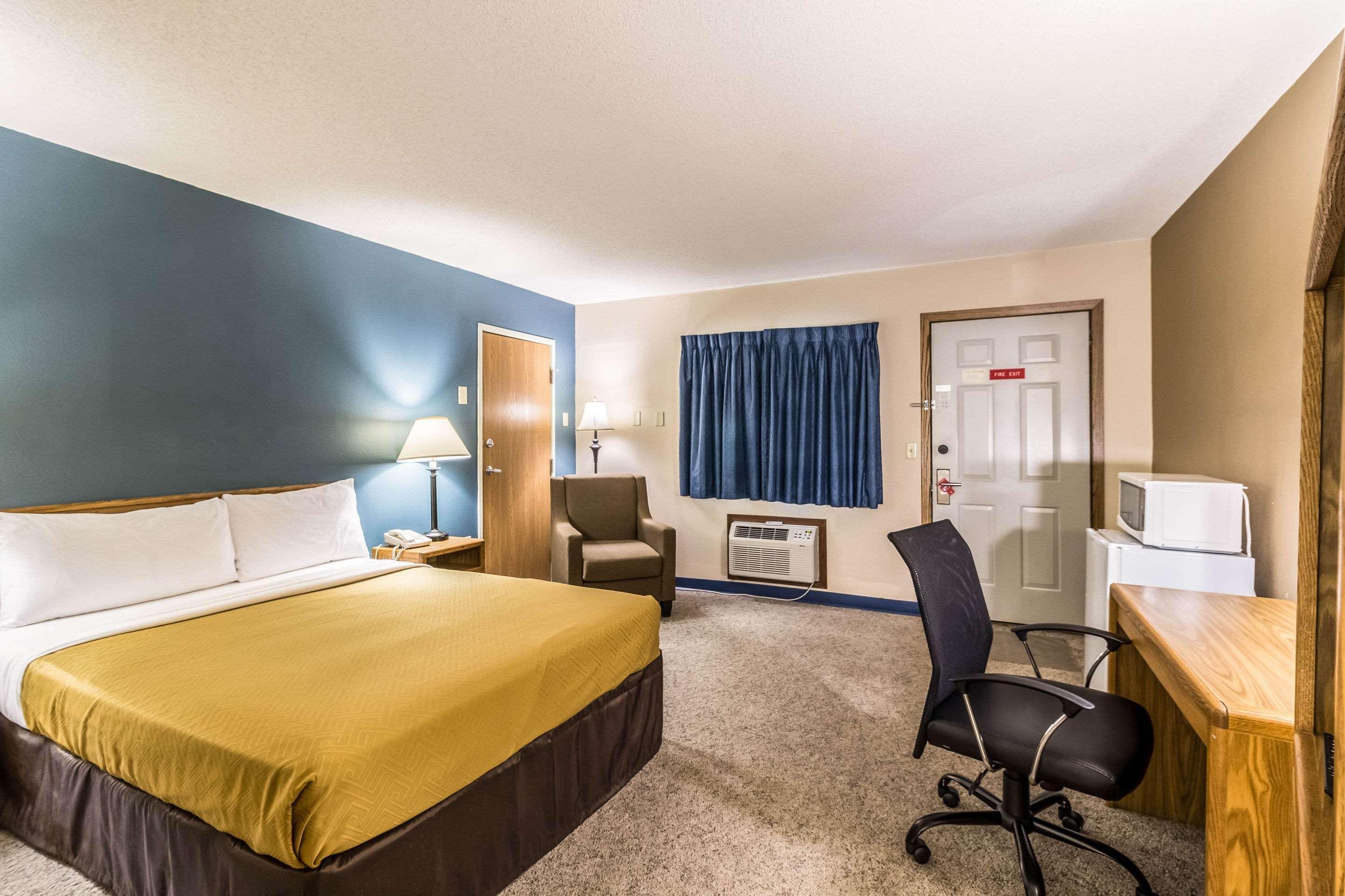 Econo Lodge - Valley City מראה חיצוני תמונה