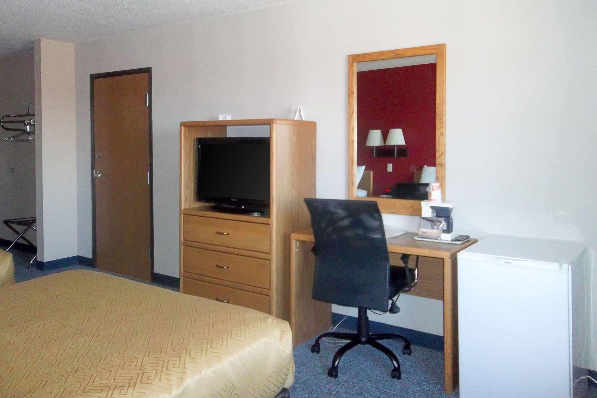 Econo Lodge - Valley City מראה חיצוני תמונה